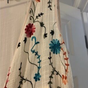 Floral Embroidered White Over Lay Kamino